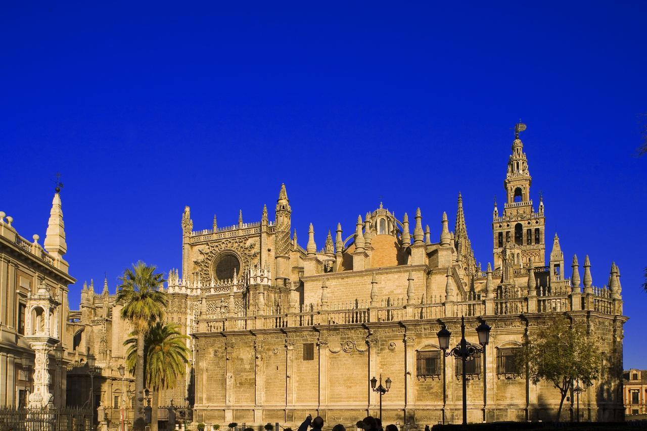 Monumental Building Casa de la Moneda Center&Sweet Appartement Sevilla Buitenkant foto